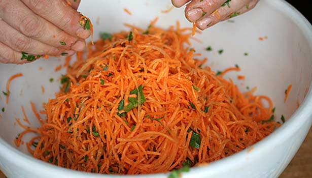 201605020934057997 how to make carrot salad SECVPF