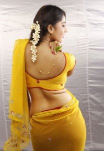Anushka Shetty Hot Navel Show Pics stills images photos vaanam Vedam mallucritic 5