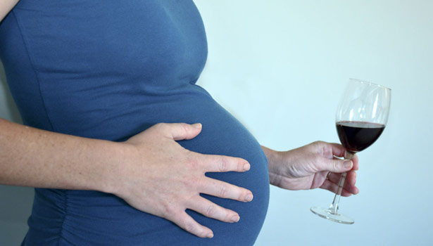 201701170943278027 Alcohol drinking pregnant women Effects SECVPF