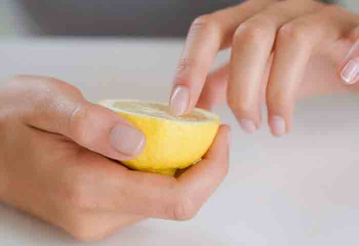 Lemon to Strengthen Nails at Home