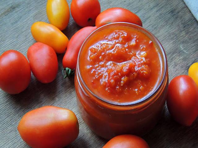 Tasty and healthy Tomato chutney