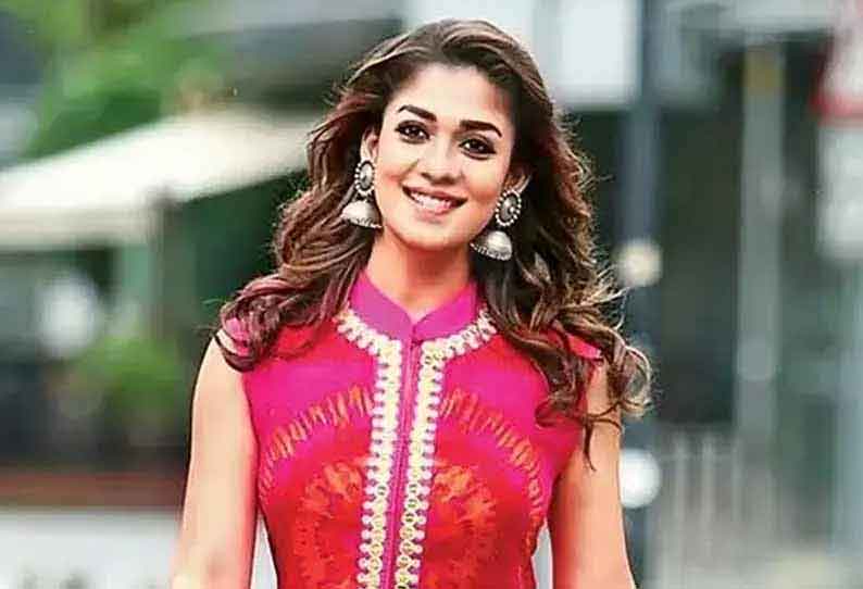 Nayanthara trapped in the crowd of fans SECVPF