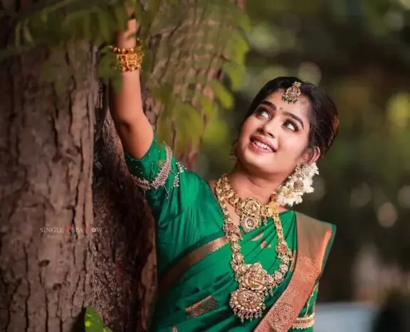 janany biggboss 1.jpg e1680090968258